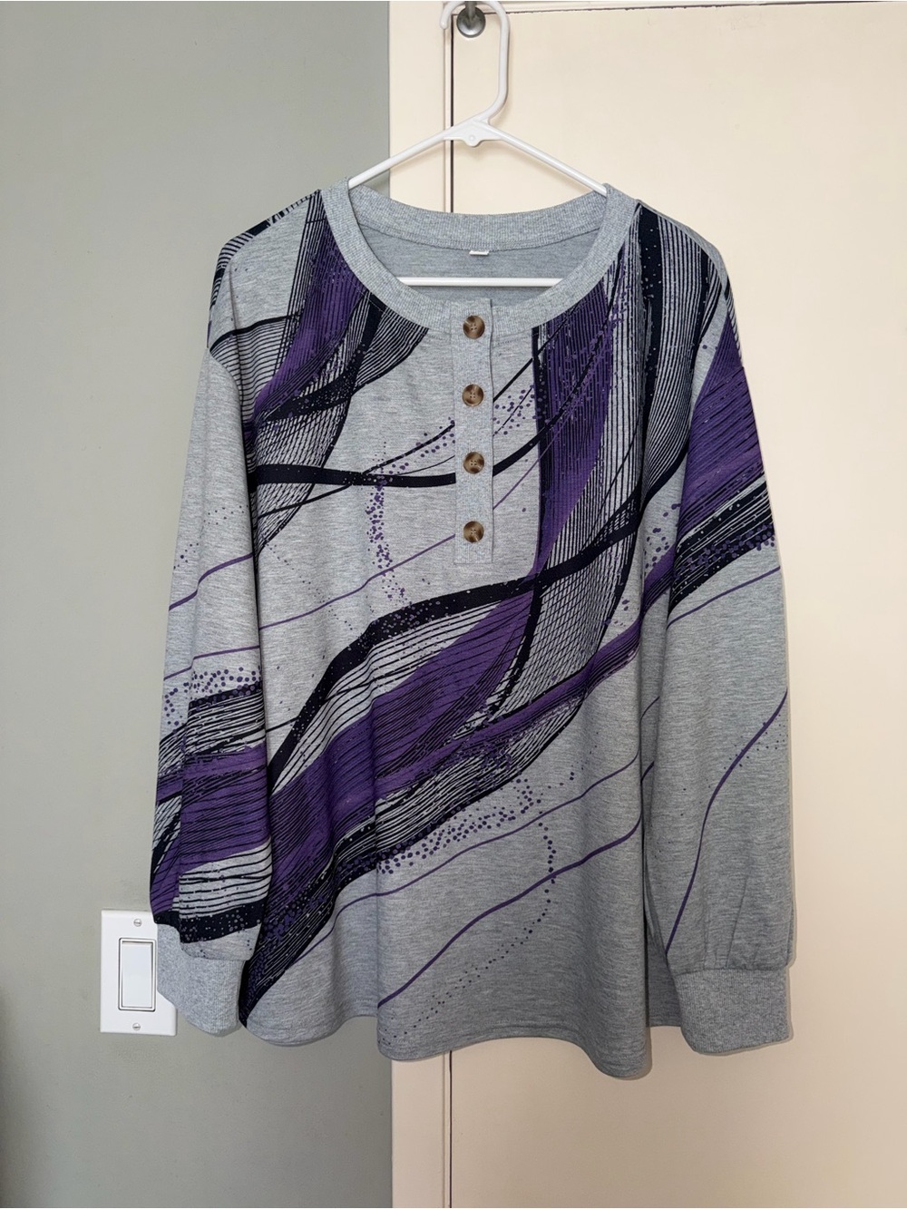 Gray & Purple Graphic Henley Top